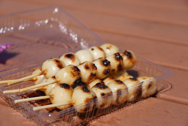 三色団子とみたらし団子』by ななしょう : 福°だんご (ぷくだんご)- 度