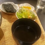Kankoku Dainingu Koguma - 韓国海苔・サラダ・スープ・沢庵