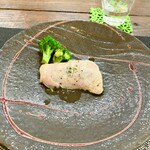 パスト エ カフェ 幸庵 - ●肉料理
      豚フィレ肉　サルティンボッカ
      セイジに生ハム