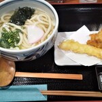 本場讃岐うどん 麺工房 笑門 - かけうどんと海老天、かしわ天