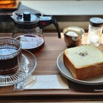 尾州暁珈琲焙煎所 - コロンビア中煎りとチーズトーストモーニング