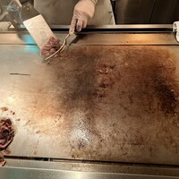 ビューアンドダイニングザスカイ - いわて牛のリブロースを鉄板で焼く様子、その２です。