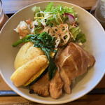 CEDAR WORKS - 杉焼きランチのチキンの方。