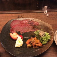 神楽坂アッカ - 生ハムなのに牛肉