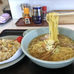 カネチャンラーメン - ミニチャーハンとラーメンセット（税込830円）