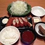 Shinjuku Saboten - 黒胡椒チーズ巻きかつ にぎわい定食
