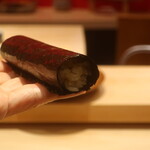 鮨 しみづ - 炊き立てのシャリと山葵の巻物