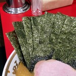 ラーメン濱野家 - 海苔増しは5枚150円。