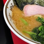 ラーメン濱野家 - マイルドだけど醤油もしっかり効いているスープ。