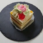 三星 - 料理写真:懐かしのバターケーキ　300円