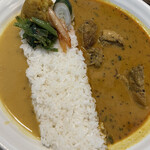 カレー&オリエンタルバル 桃の実 - チキンカレー　カレーセットで　1,100円