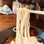 濃麺 海月 - 麺アップ