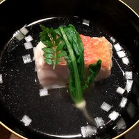よし澤 - 椀（金目鯛、ふきのとう麩、小蕪、木の芽）