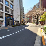 煮干し中華そば 一剣 - 板橋駅前の桜もほぼ植え替えられました