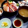 Kaifuuteiteradomarinihonkai - 料理写真:ネタ増し海鮮丼