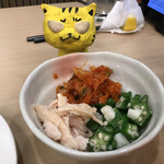 ガスト - おつまみ3種盛り　274円（税込）