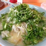 ラーメン 宝泉坊 - ワンタン麺(650円)