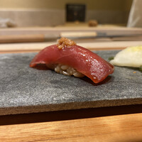 鮨 みつよし - マグロ赤身漬け山ワサビ