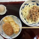 Kakehashi Yumeudon - 肉うどん750円とコロッケととり天