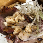 ramen case-K - おつまみ３種には鶏のチャーシューの刻みもあった