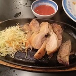パクチー丸太町 - 鶏肉のあぶり焼き