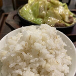 肉米 雄一飯店 - ◎毎日10食限定の半人前・小ライス¥590
      　※後会計　限定は現金払い対応のみ