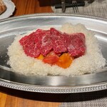 グルマンディーズ - 三田牛のカルパッチョ トマト 柿