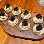 グルマンディーズ - キャビアのカナッペ