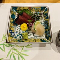 難波 鮨 栞庵 やましろ - カツオとホタテの昆布締め