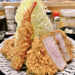 嬉嬉豚とんかつ 「君に、揚げる。」 - 