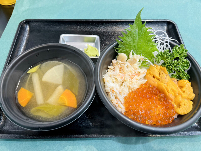 鱗商会堺町店 - 南小樽（海鮮）の写真