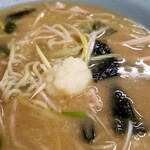 ラーメンショップ - ニンニク投入