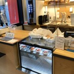 C'EST UNE BONNE IDEE - 内観 レジ横