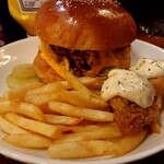 66 - チリチェダーバーガー