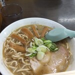 Takahashi Chuka Soba Ten - 中華そば普通盛り。800円(税込み)