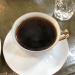 린푸우샤 - 커피는 핫만 제공합니다.