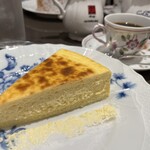 カフェ・ド・銀座みゆき館 - ベイクドチーズケーキ