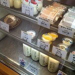 うちだけの味 武井牧場 - 陳列棚