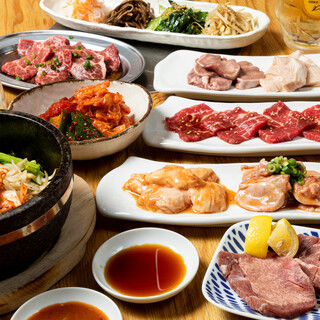 Banquet course includes 2 hours of all-you-can-drink! 4000 yen, 4500 yen private rooms available