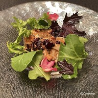 DADA - 牡蠣のバターポッシュと黒落花生のソース
