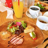 ウォルプタス 東京駅グランルーフ店 - 