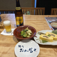 鰻う おか冨士 - ウォーミングアップの鰻巻き。これで1,320円は…