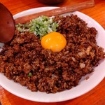 I Love Gyoza アキバの竜王 - 〆の竜王黒炒飯（麻婆豆腐かけて食べた）