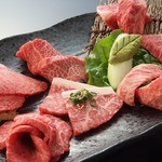 一頭買焼肉・ホルモン　醍醐 - 料理写真:匠７種盛