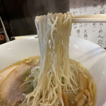 なるとや - 麺リフト