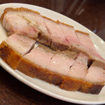 錦福 香港美食 - 皮付き豚バラの焼き物