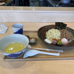 らぁ麺 飯田商店 - つけ麺塩　右は蕎麦っぽい感じ左はツルシコ麺。