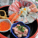 200046952 - 【特選　海鮮丼】刺身アップ、ボリューム満点です♪