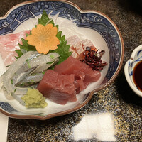 割烹 やました - さより、サクラマスなどの刺身