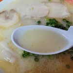 龍王 - ◆豚骨ラーメン(麺硬め)